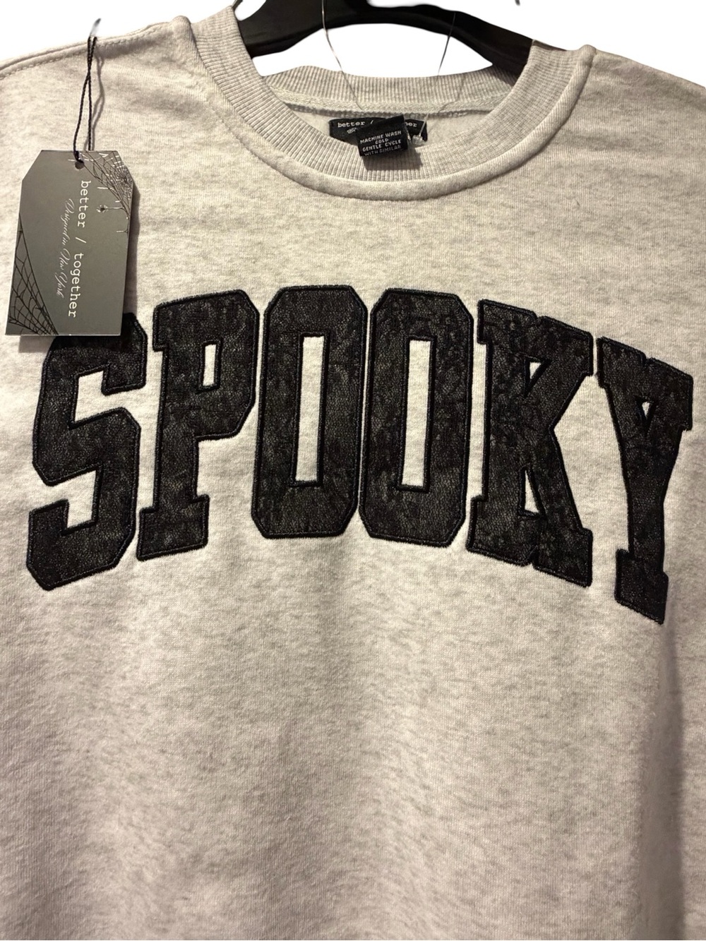 Spooky Embroidered Halloween Sweatshirt, Leggings, & Scrunchie Set NW - Picture 4 of 9